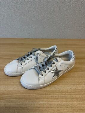 Vintage Havana White Sneakers with Silver Star Accent